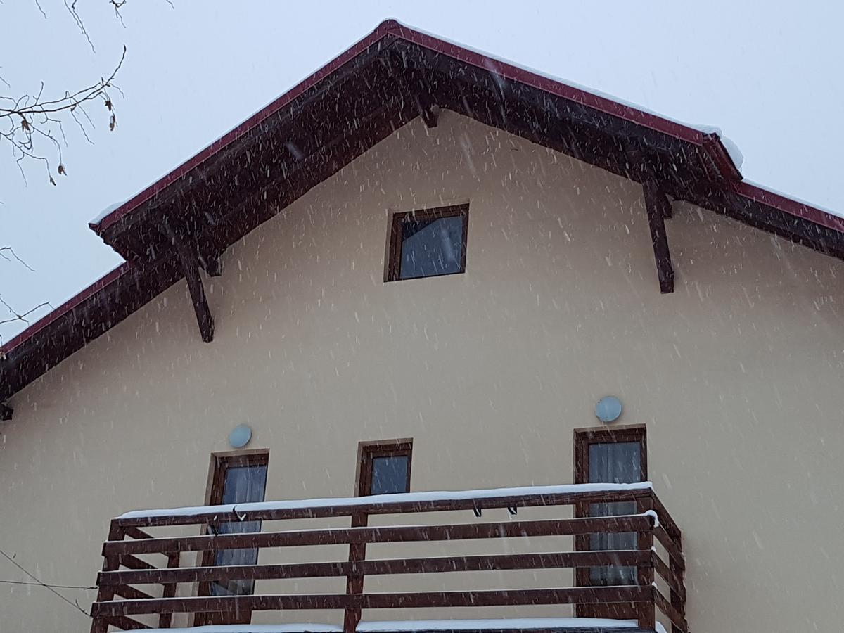 Cazaci Vila Carmen מראה חיצוני תמונה