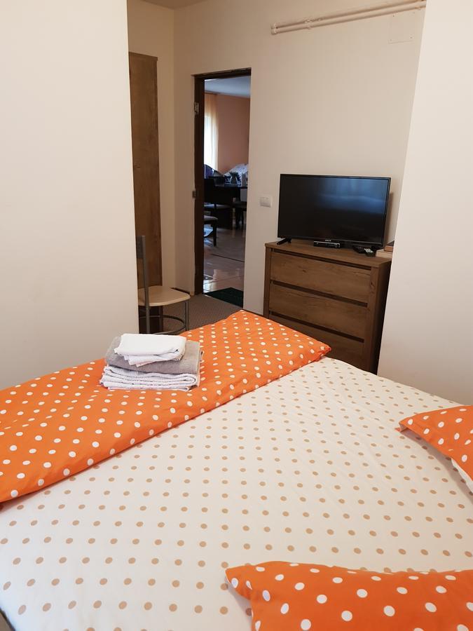 Cazaci Vila Carmen מראה חיצוני תמונה